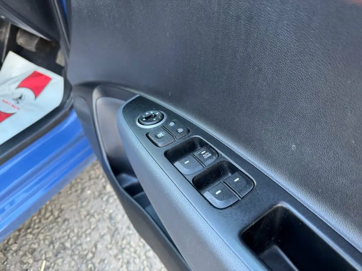 2017-hyundai-i10-12-se-auto-big-19
