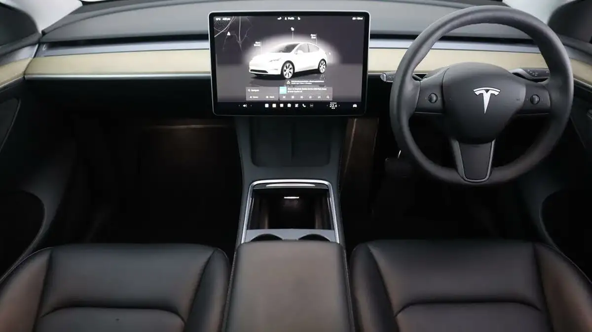 2022-tesla-model-y-e-rwd-big-13