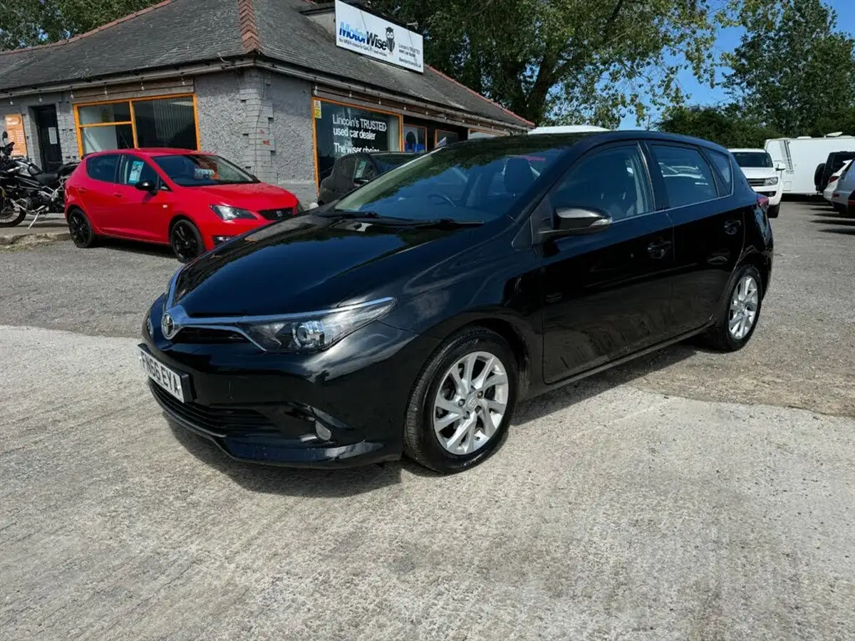 2016-toyota-auris-16d-business-edition-tss-hatchback-big-40