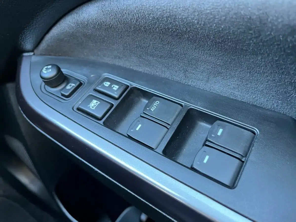 2023-suzuki-vitara-15-sz5-big-17