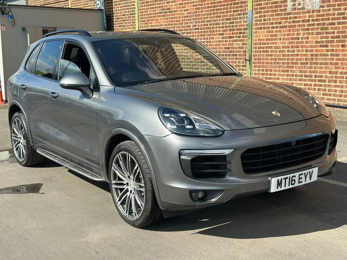 2016-porsche-cayenne-42td-s-big-61