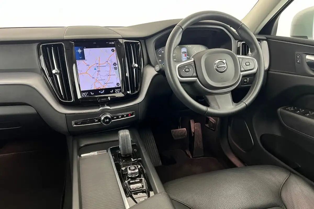 2021-volvo-xc60-20td-b4-momentum-awd-big-28