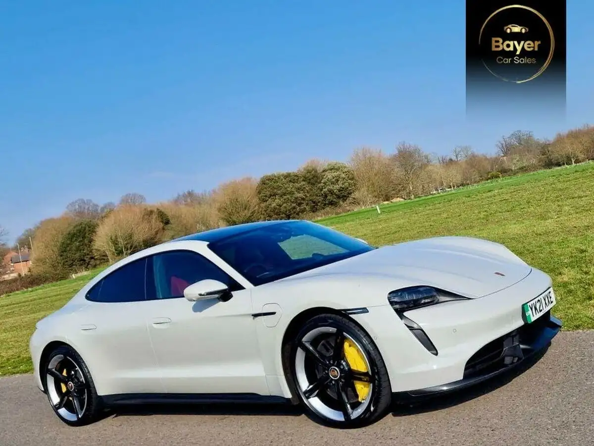 2021-porsche-taycan-e-turbo-s-big-28