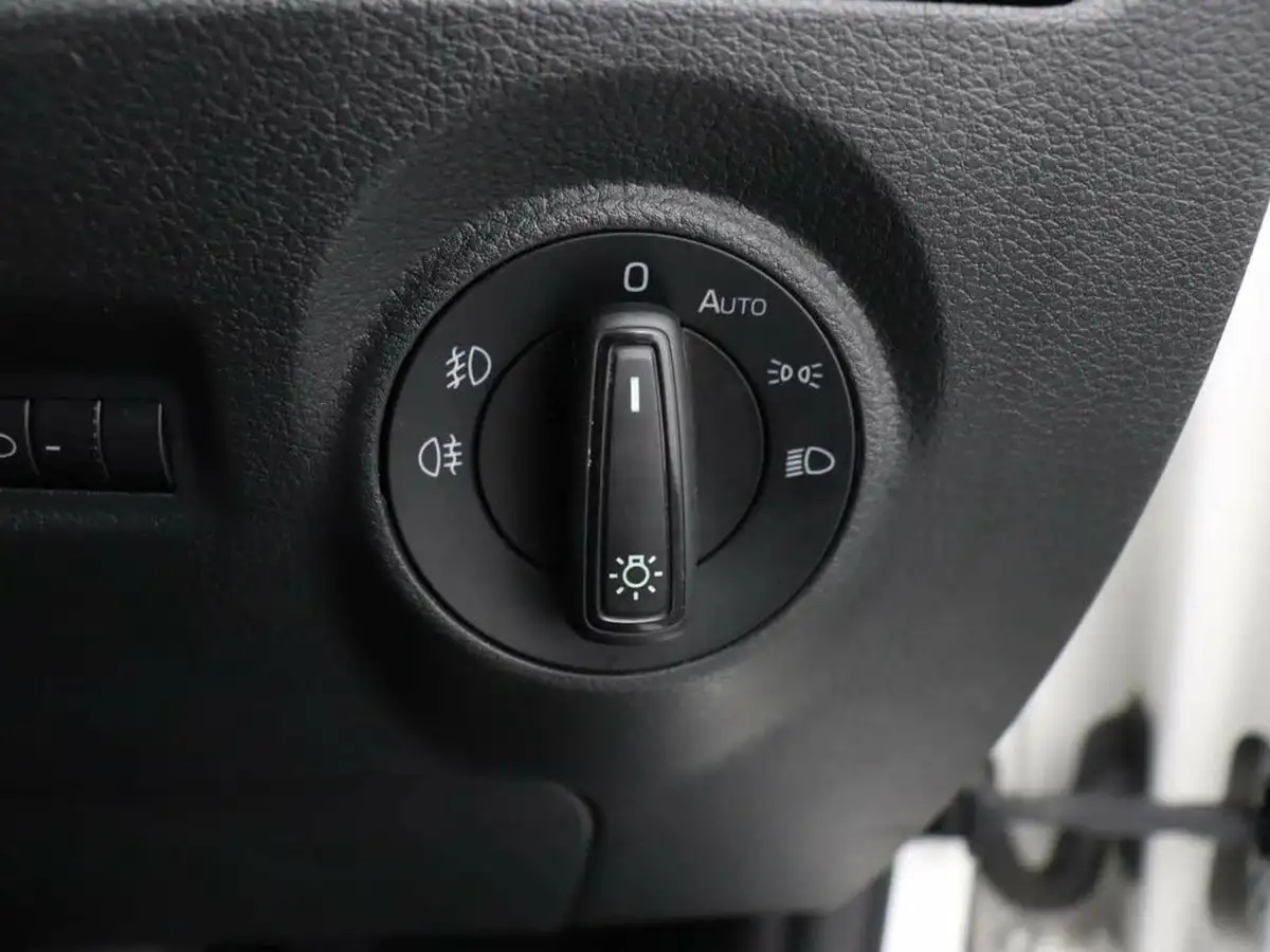 2020-skoda-fabia-10-mpi-colour-edition-60ps-big-30