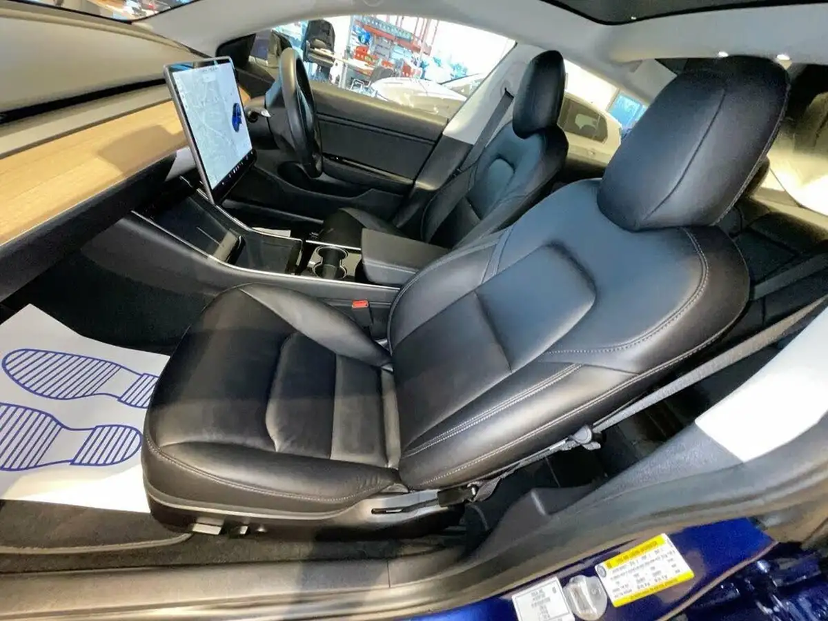 2020-tesla-model-3-e-long-range-big-16