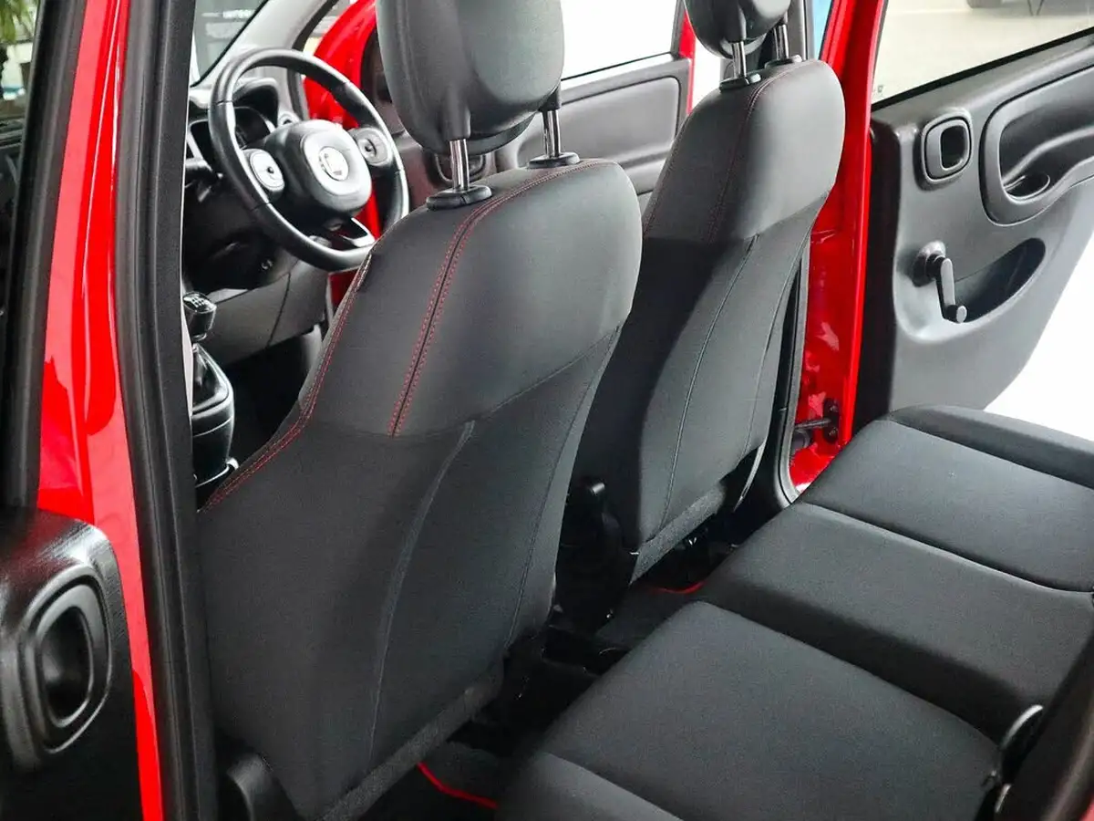 2022-fiat-panda-10-red-big-21