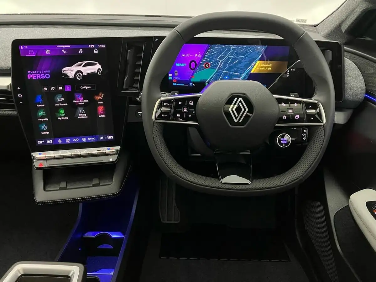 2024-renault-scenic-e-tech-e-iconic-big-14
