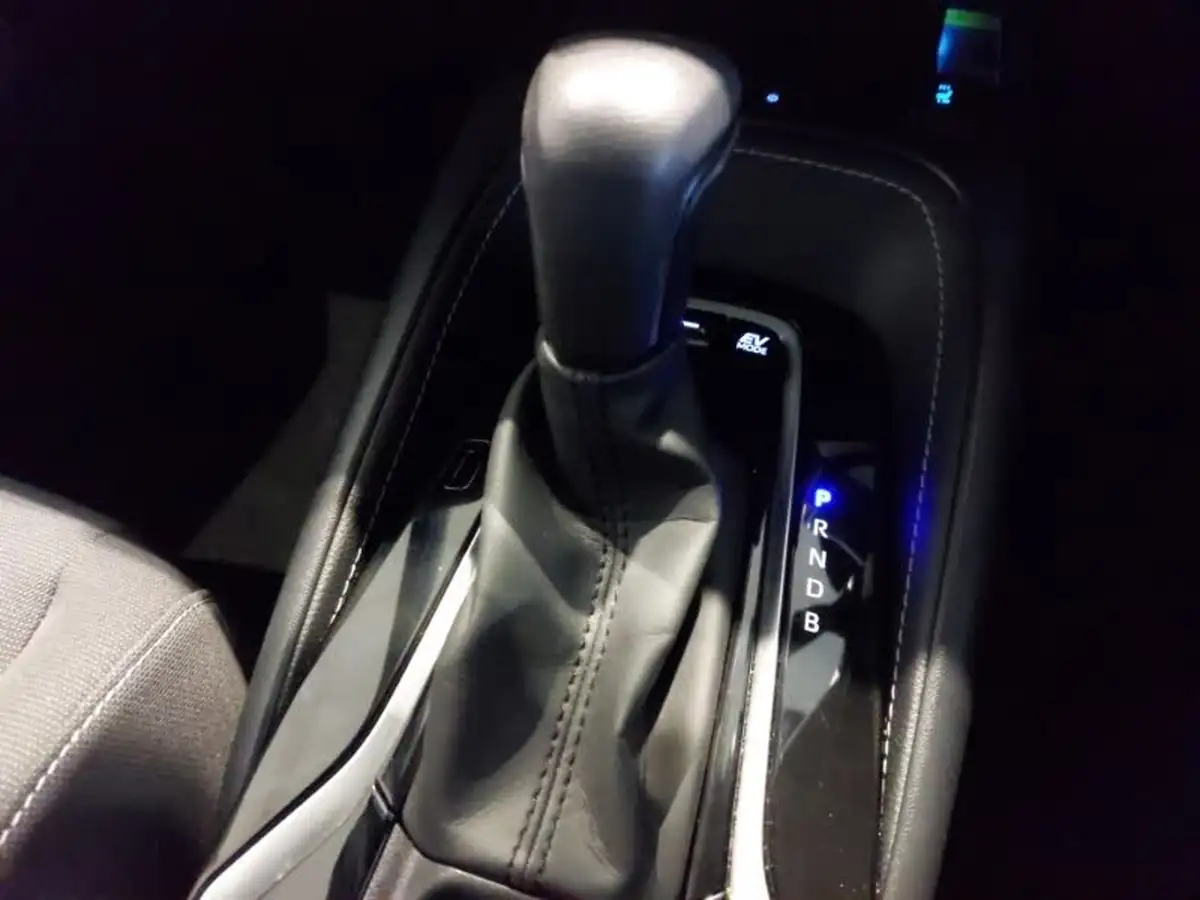 2022-suzuki-swace-18-sz5-big-15