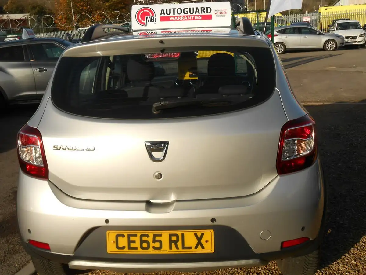 2015-dacia-sandero-stepway-15dci-laureate-big-43