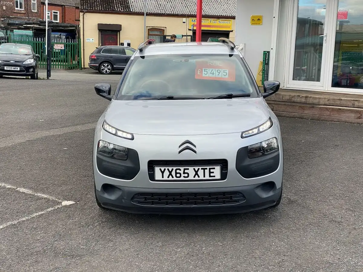 2015-citroen-c4-cactus-16bluehdi-feel-big-7