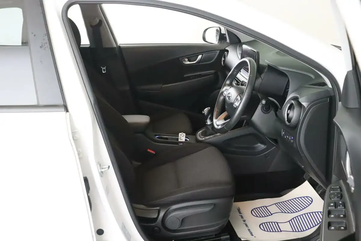 2021-hyundai-kona-10-t-gdi-premium-48-volt-mhev-big-15