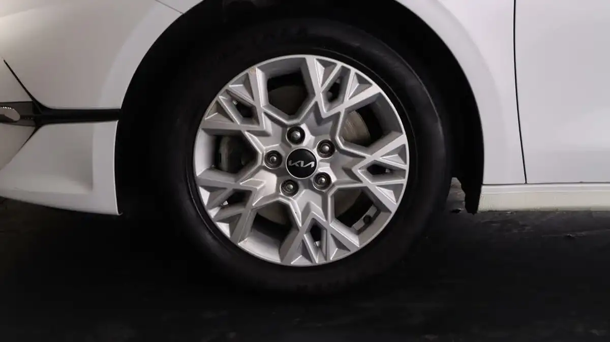 2023-kia-ceed-15-t-gdi-2-158bhp-non-adap-hatchback-big-17