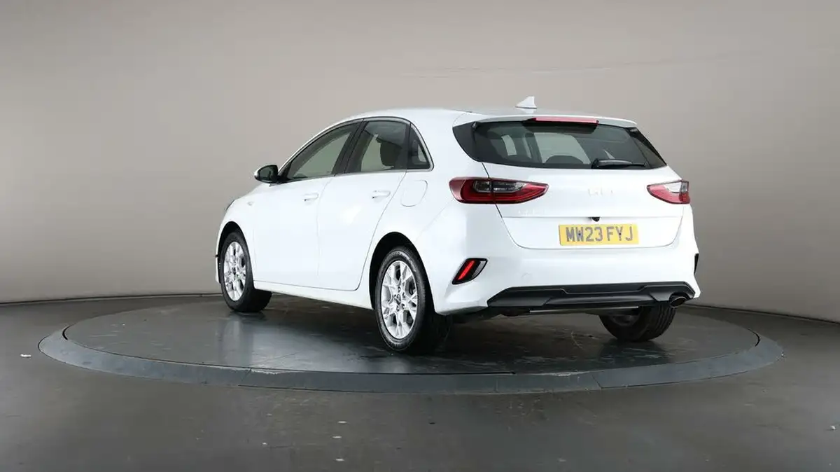 2023-kia-ceed-15-t-gdi-2-158bhp-non-adap-hatchback-big-65