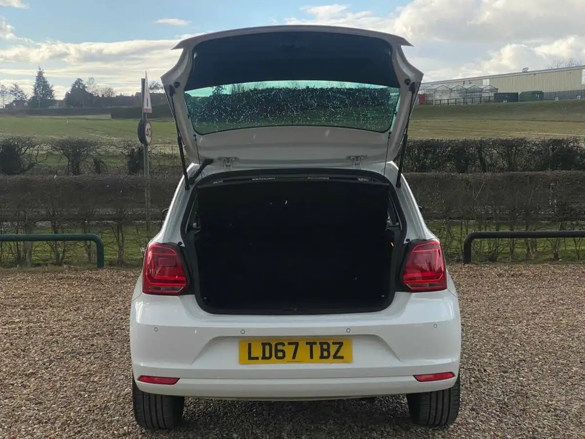 2017-volkswagen-polo-10-beats-65ps-ss-5d-big-9