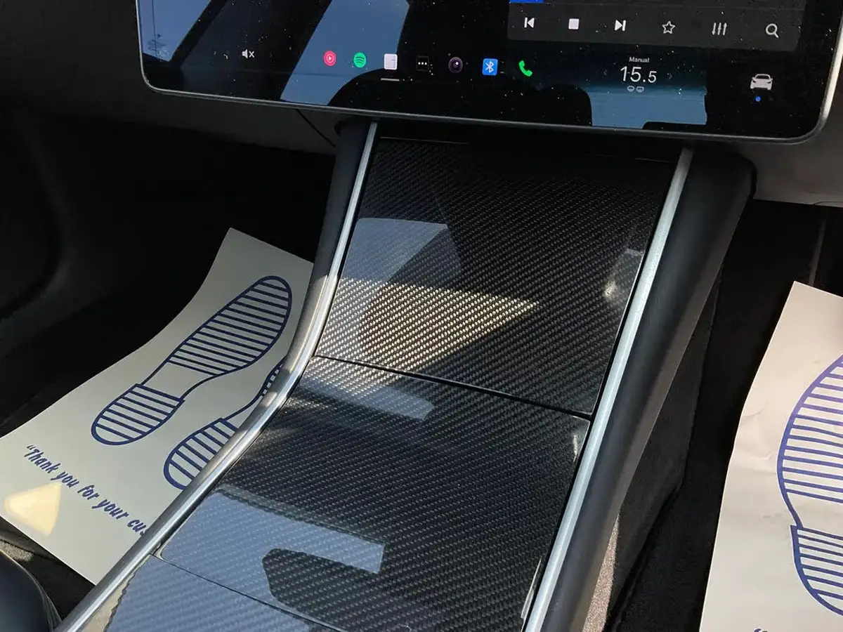 2020-tesla-model-3-e-performance-big-27