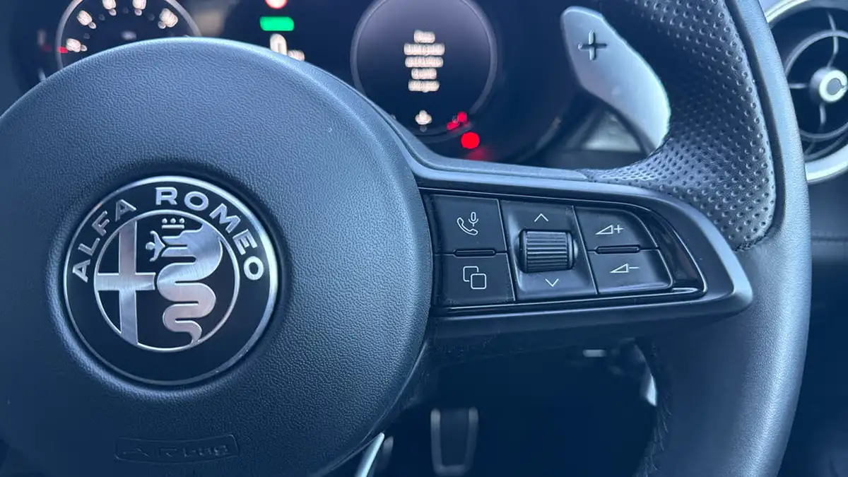 2022-alfa-romeo-tonale-15-veloce-big-23