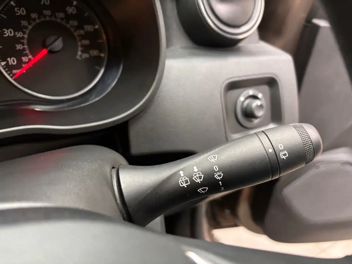 2020-dacia-duster-10-tce-comfort-100bhp-ss-big-29
