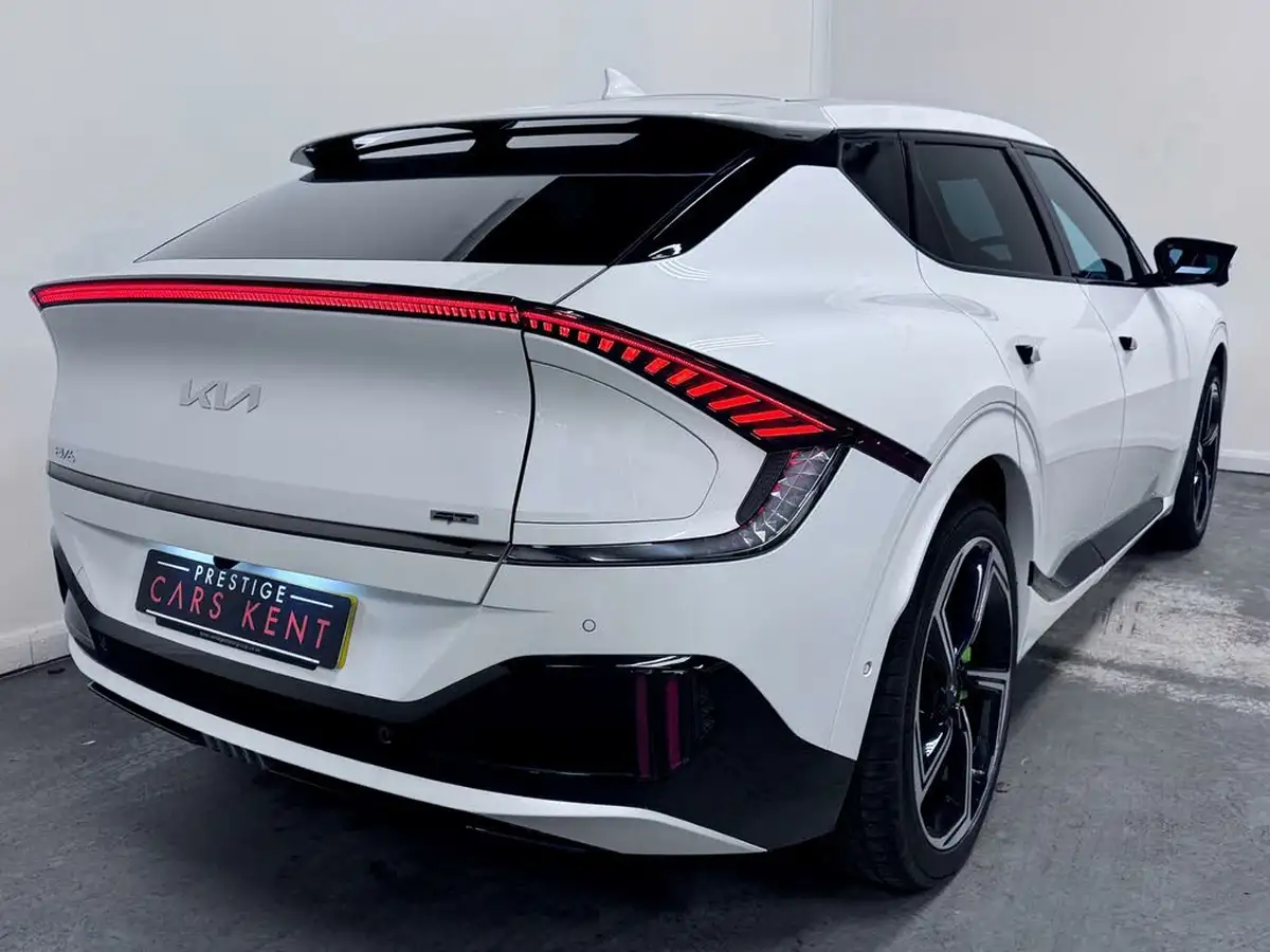 2023-kia-ev6-e-gt-big-16
