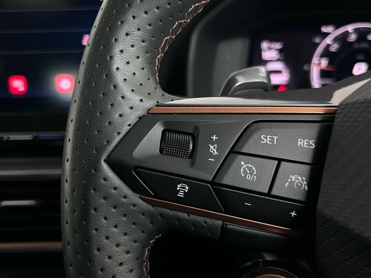 2023-cupra-formentor-20-tsi-vzn-big-23