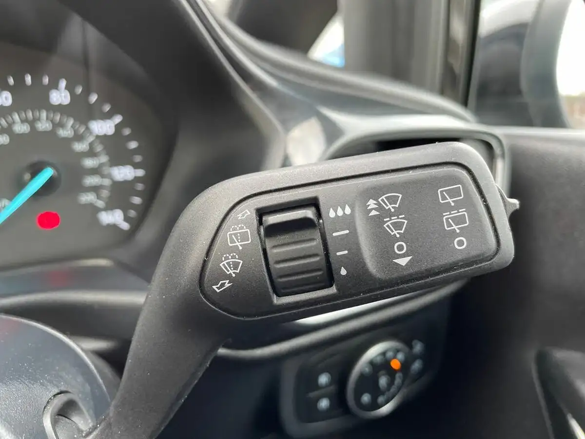 2021-ford-fiesta-10t-st-line-edition-100ps-5d-big-27