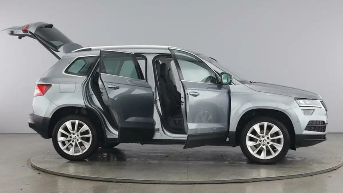 2019-skoda-karoq-15-tsi-se-l-dsg-big-9