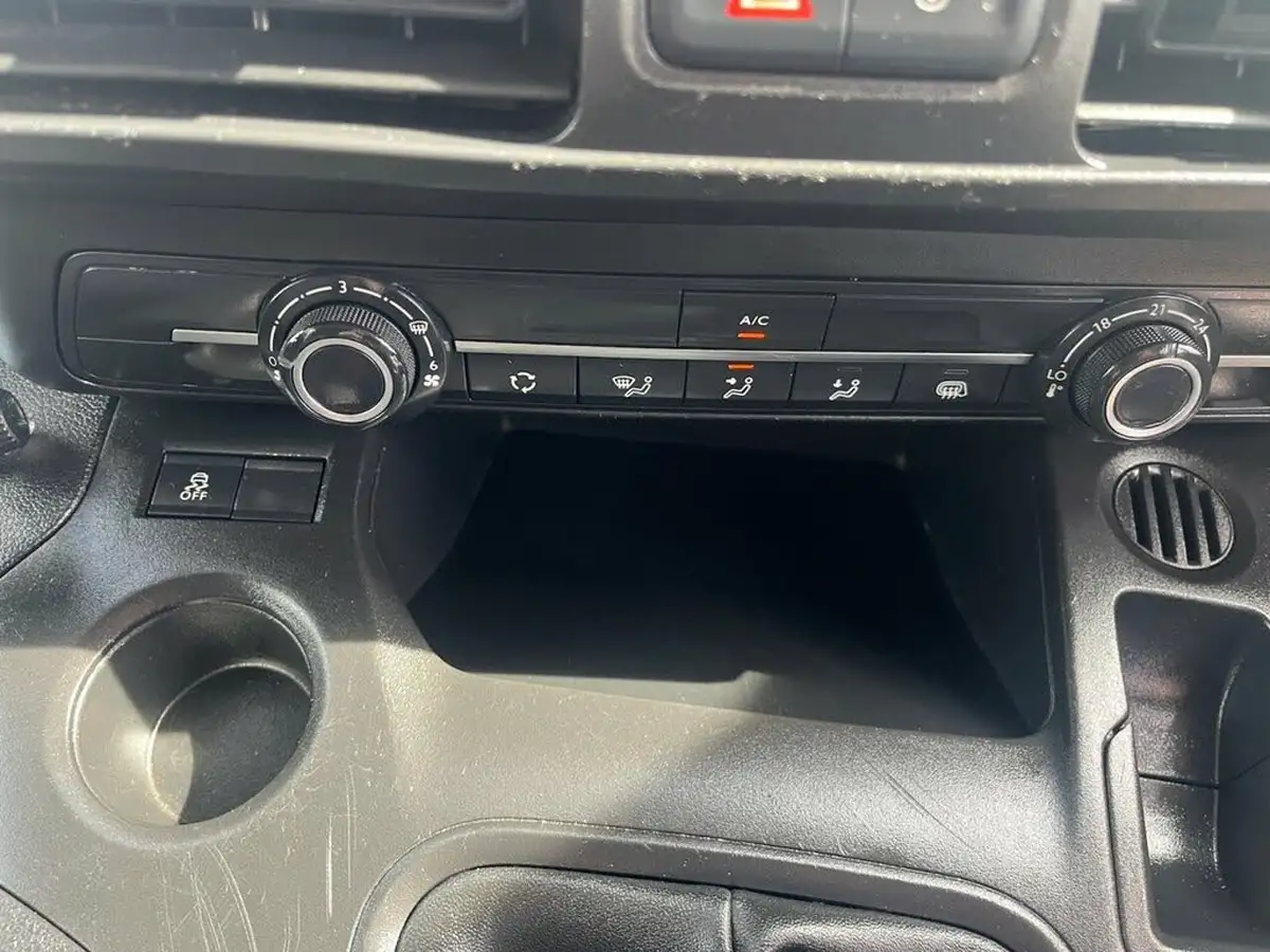 2019-vauxhall-combo-15cdti-sportive-2000-16v-100pseu6dt-l1h1panel-big-24