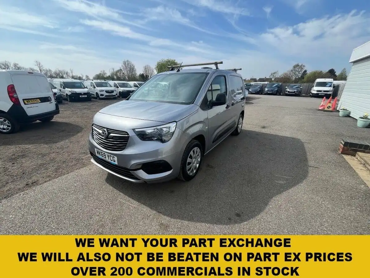 2019-vauxhall-combo-15cdti-sportive-2000-16v-100pseu6dt-l1h1panel-big-2