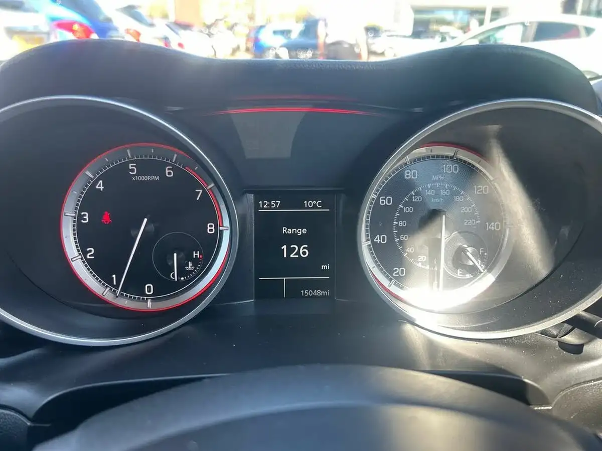 2022-suzuki-swift-12-dualjet-sz-l-big-13