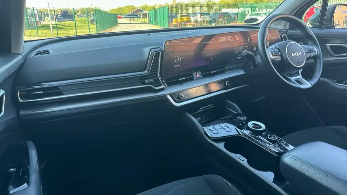 2023-kia-sportage-16-t-gdi-3-226bhp-hev-auto-big-2