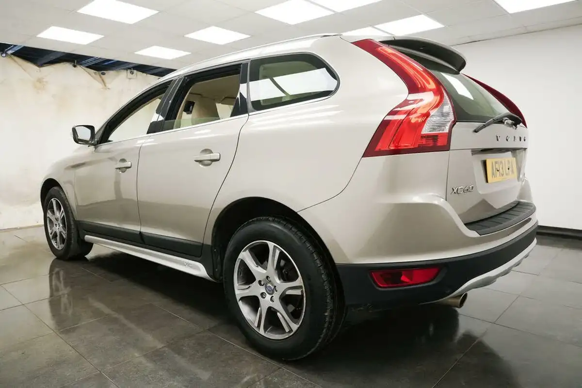 2013-volvo-xc60-24td-d5-se-lux-215bhp-nav-geartronic-big-5