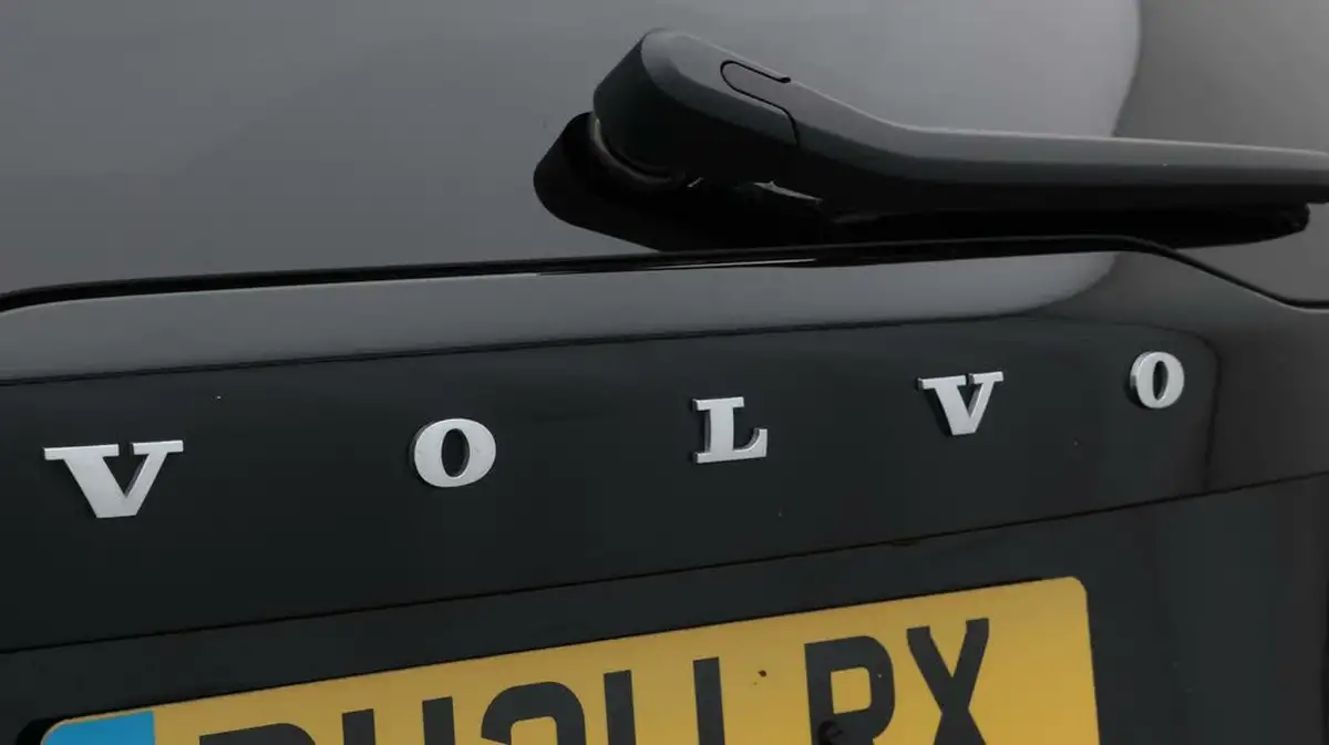 2021-volvo-xc90-20-t8-r-design-390bhp-big-22