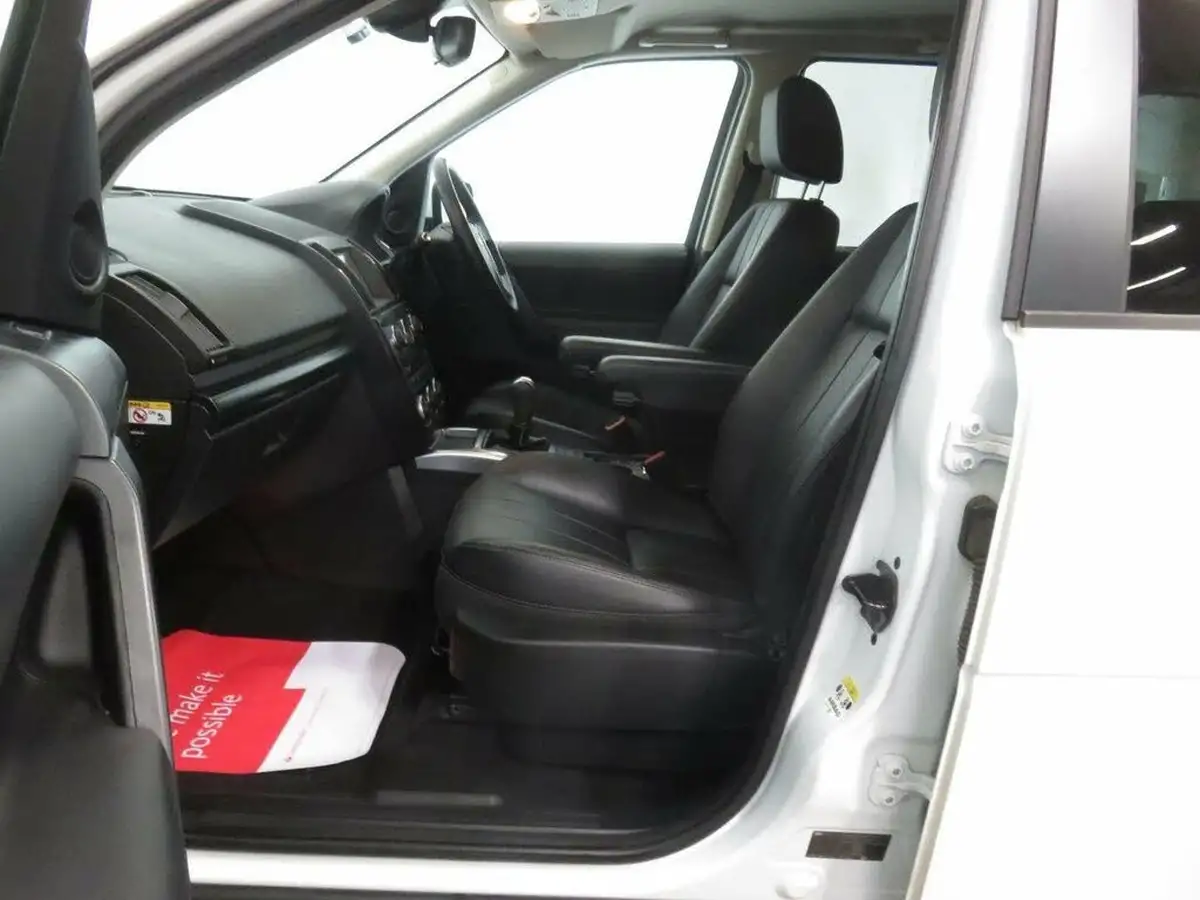 2014-land-rover-freelander-2-22td4-se-tech-big-42