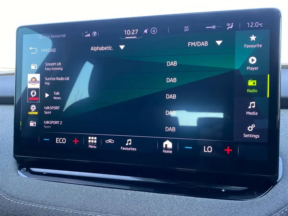 2023-skoda-enyaq-e-60-big-13
