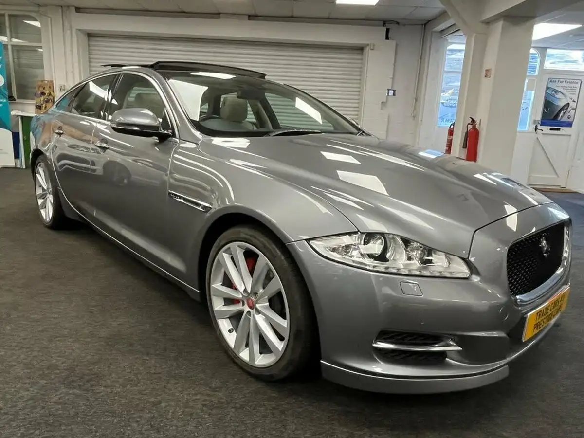 2014-jaguar-xj-series-30td-xj-portfolio-swb-auto-big-11