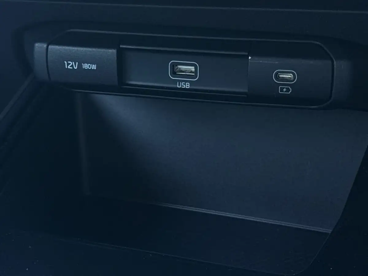 2023-kia-niro-ev-e-2-big-29