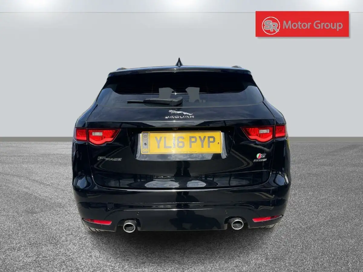 2016-jaguar-f-pace-30td-s-big-11