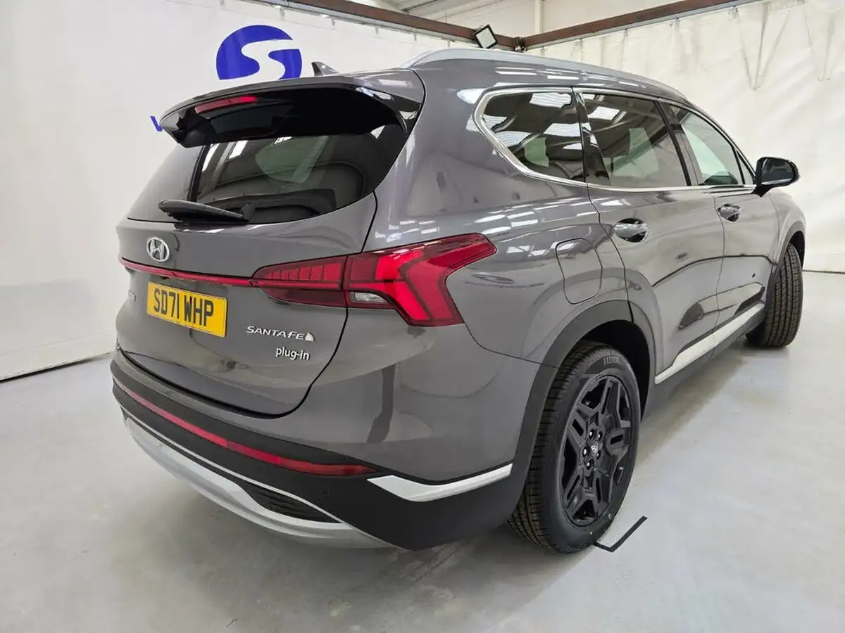 2022-hyundai-santa-fe-16-t-gdi-premium-265ps-4wd-phev-big-3