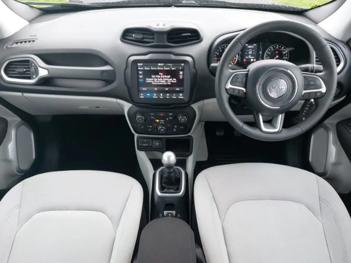 2019-jeep-renegade-10-gse-longitude-big-2