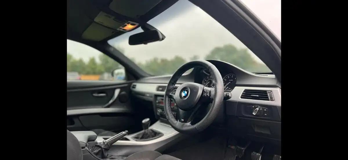2009-bmw-3-series-20-320i-m-sport-coupe-2d-big-20