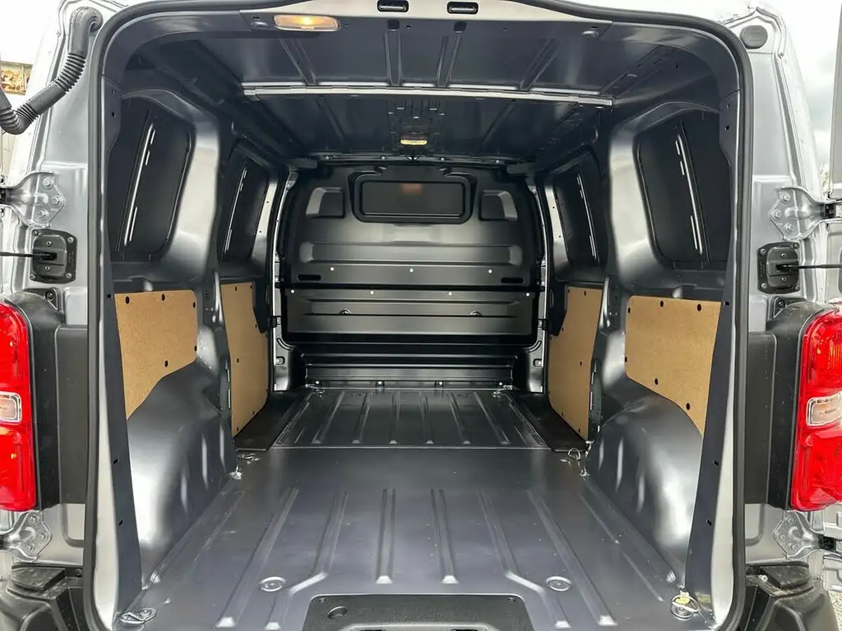 2025-vauxhall-vivaro-15td-xl-pro-big-9