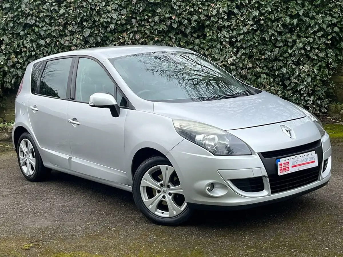 2011-renault-scenic-16-dynamique-tom-tom-big-39