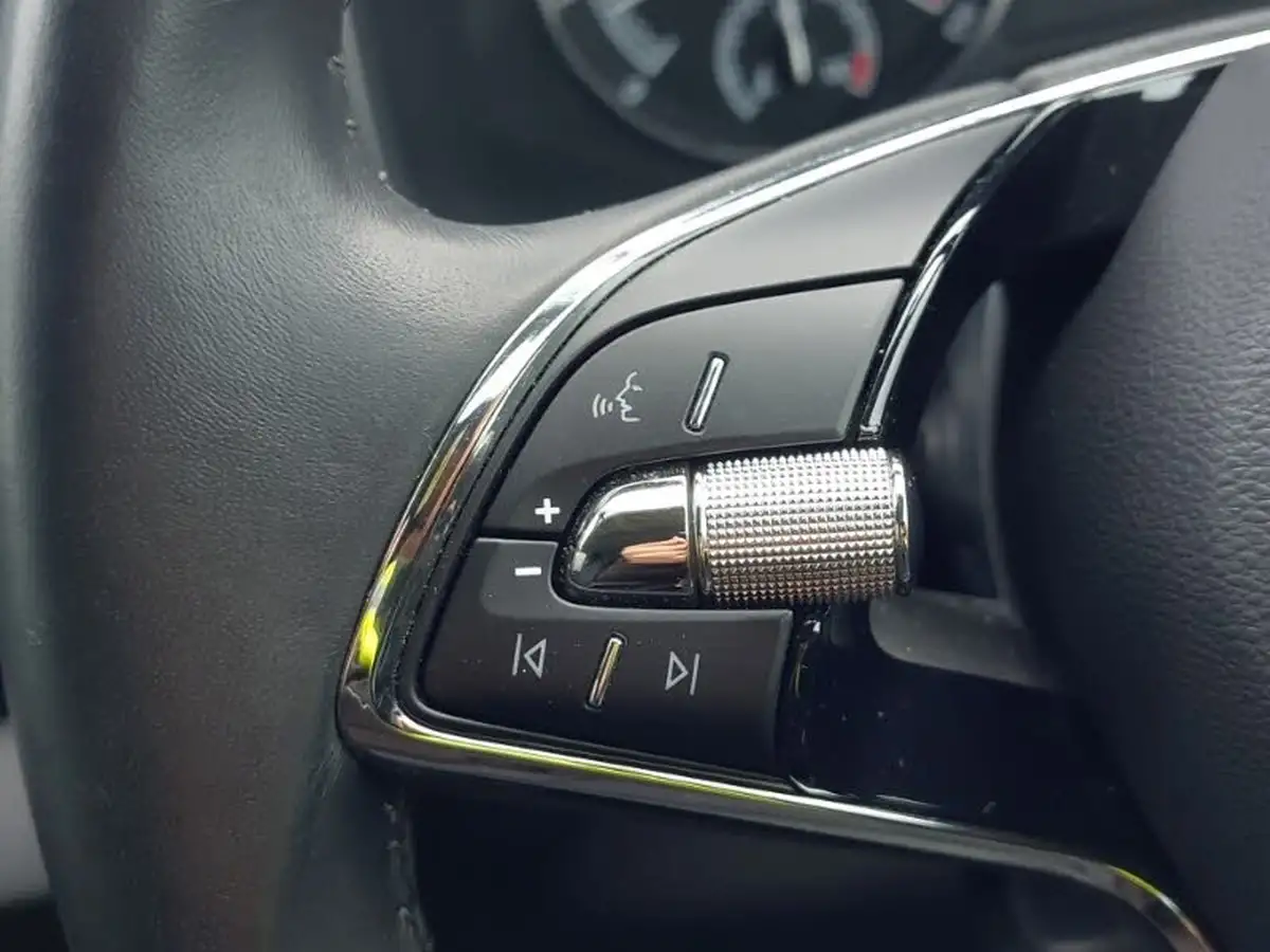 2021-skoda-karoq-15-tsi-se-dsg-big-17