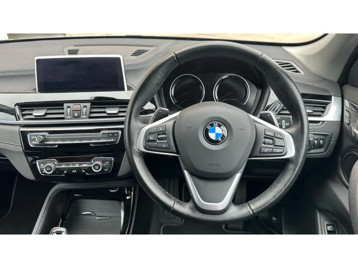 2021-bmw-x1-20-xdrive20i-xline-big-4