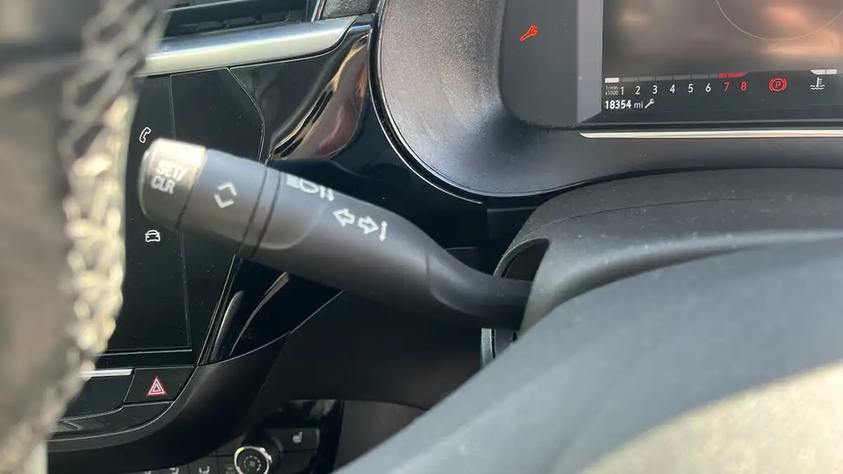 2021-vauxhall-corsa-12i-elite-nav-big-23