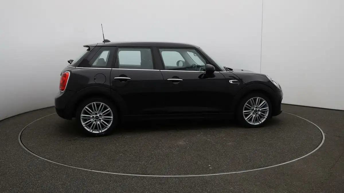 2017-mini-cooper-15-cooper-ss-hatchback-5d-auto-big-39