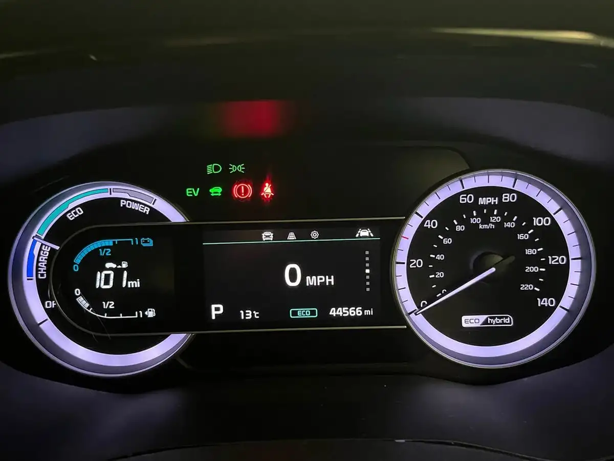2022-kia-niro-16-gdi-2-139bhp-156kwh-big-22