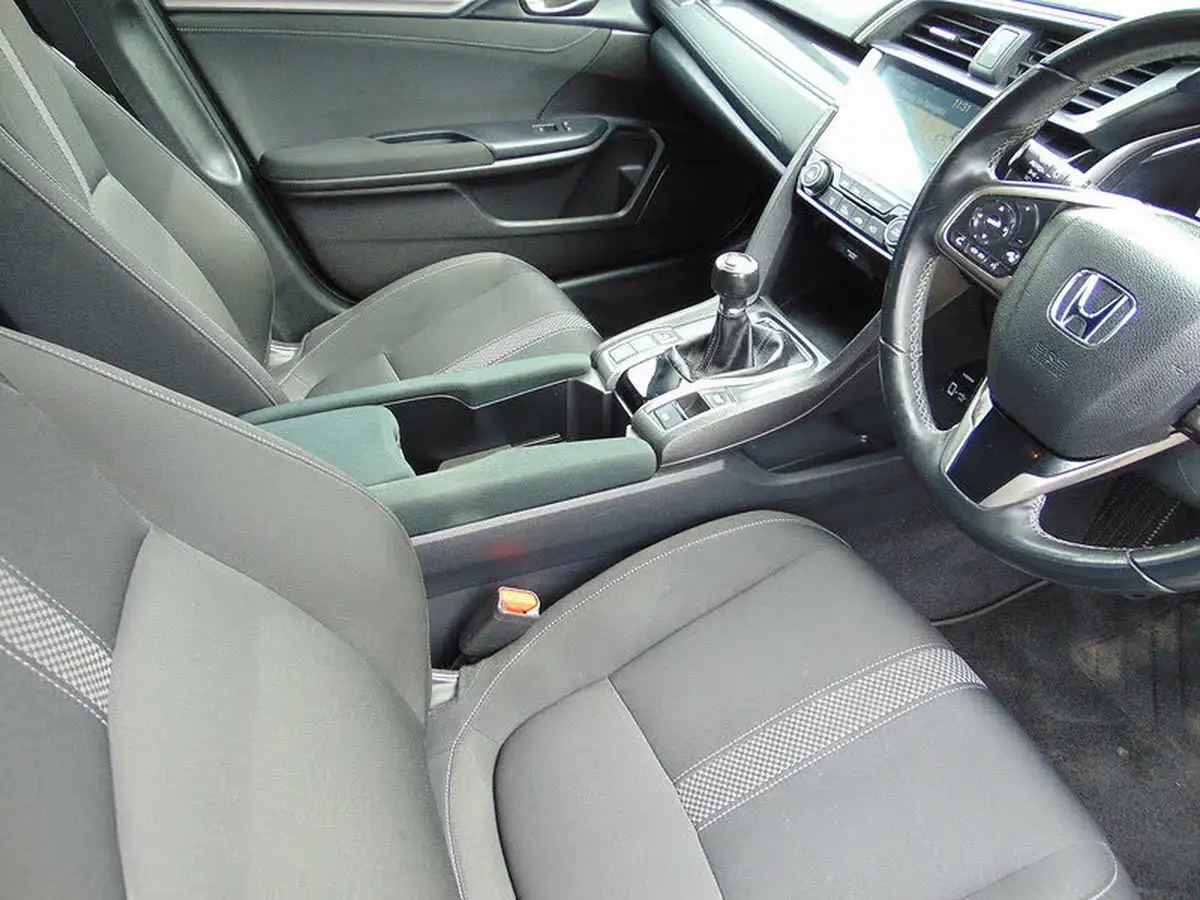 2020-honda-civic-16-i-dtec-sr-hatchback-5d-big-18