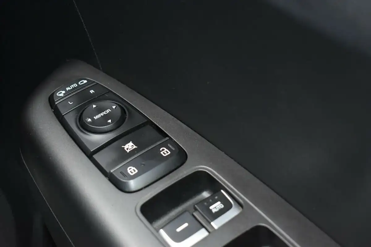 2024-mg-mg3-15-vti-tech-exclusive-nav-big-21