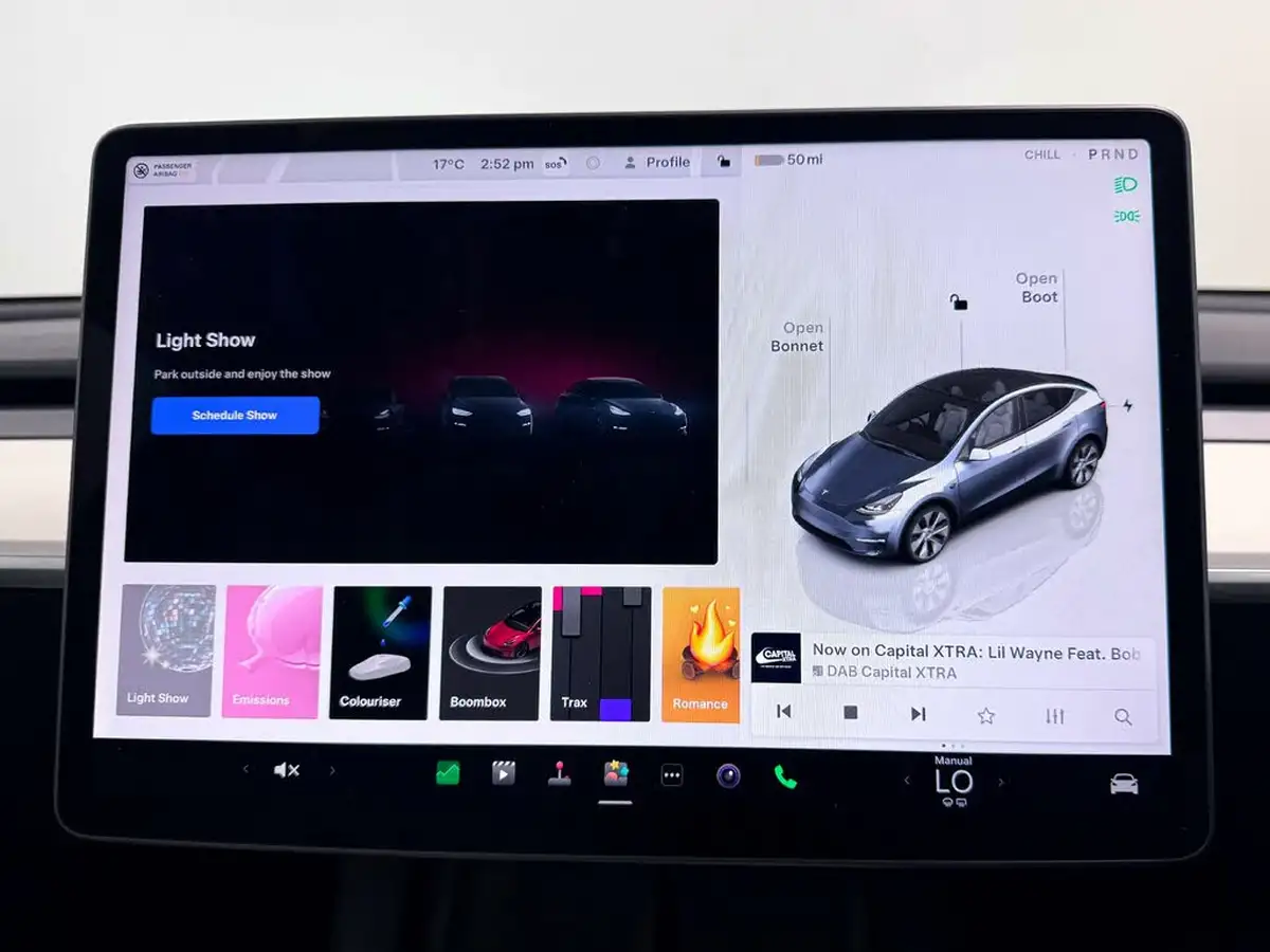 2022-tesla-model-y-e-long-range-big-35