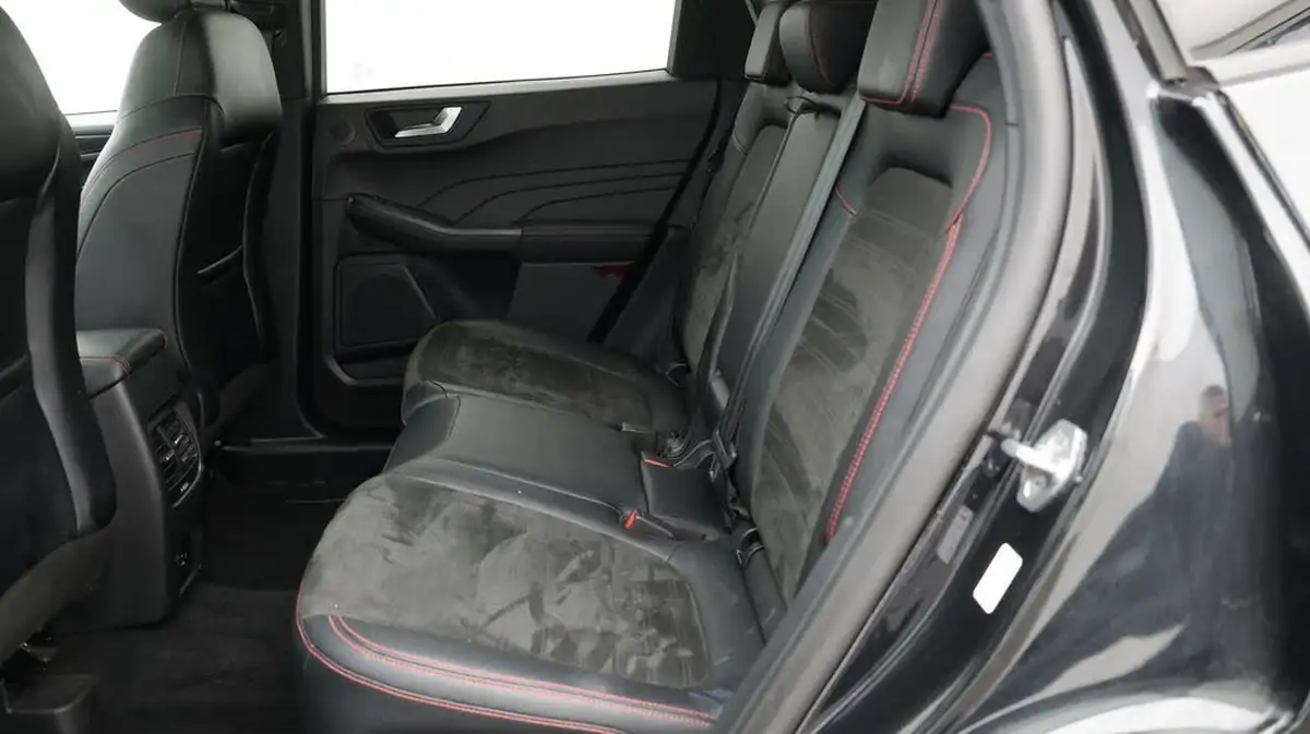 2022-ford-kuga-big-16